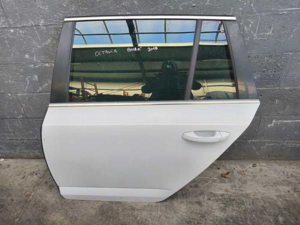 PORTE ARRIERE GAUCHE OCTAVIA BREAK 2013-2020 - Vue 1